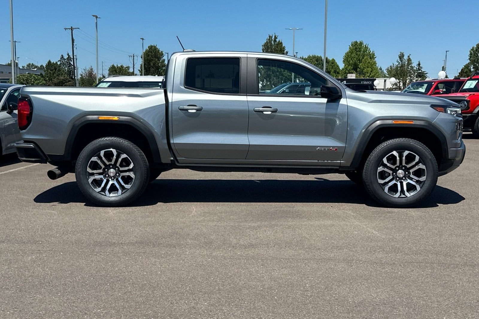 2024 GMC Canyon AT4