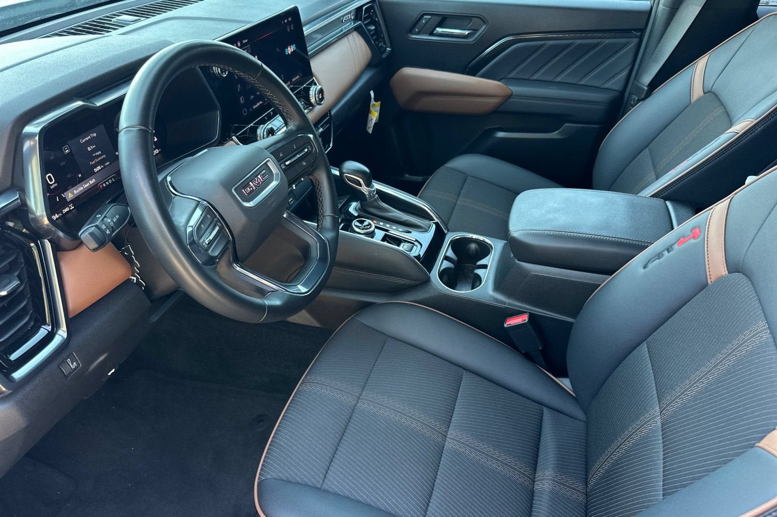 2024 GMC Canyon AT4