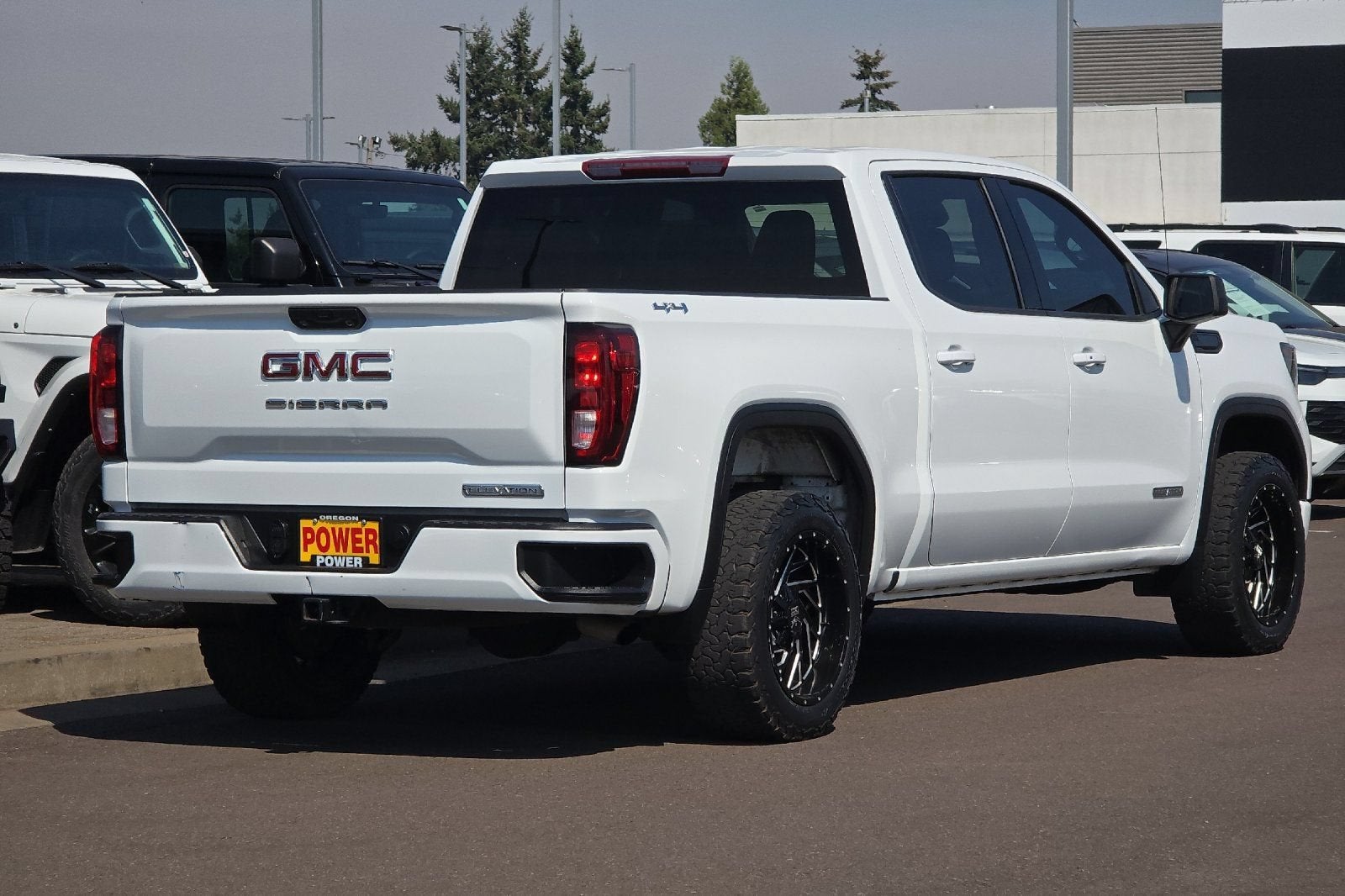 2024 GMC Sierra 1500 Elevation