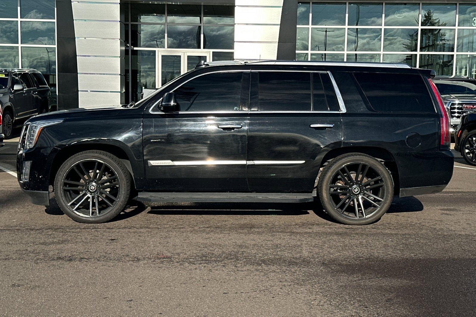 2016 Cadillac Escalade Luxury Collection