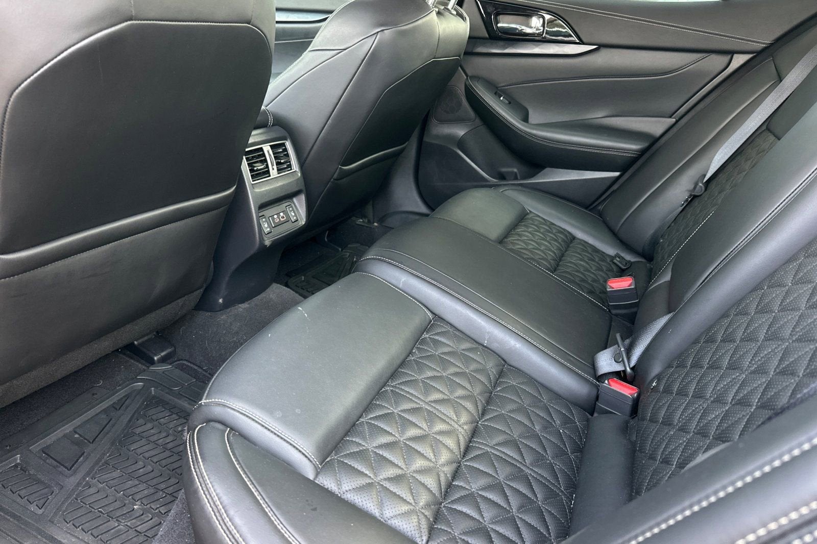 2023 Nissan Maxima Platinum