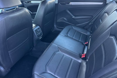 2019 Volkswagen Passat 2.0T Wolfsburg Edition