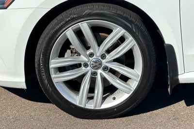2019 Volkswagen Passat 2.0T Wolfsburg Edition