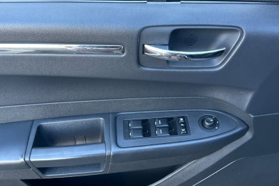 2010 Chrysler 300 Touring Signature