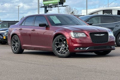 2019 Chrysler 300 Touring