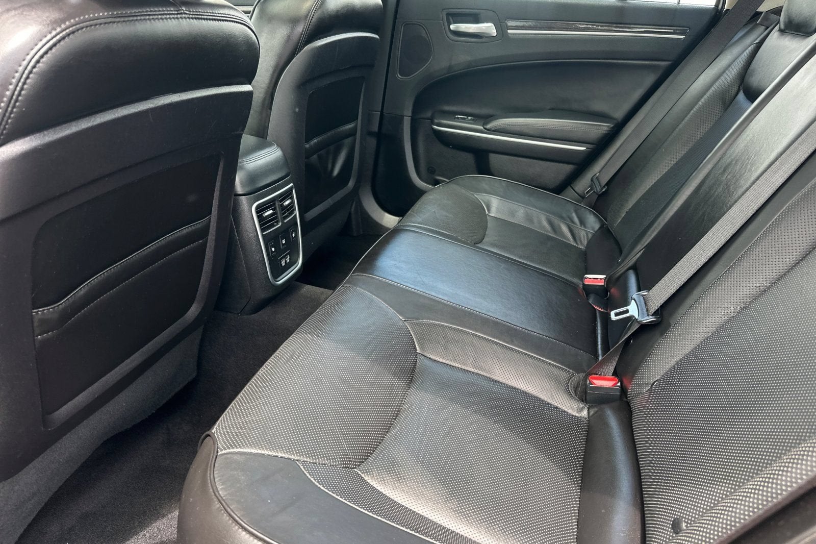 2022 Chrysler 300 Touring L