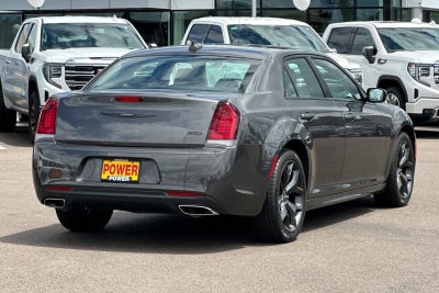 2022 Chrysler 300 Touring L