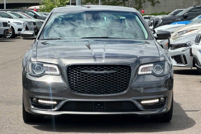 2022 Chrysler 300 Touring L