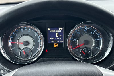 2016 Chrysler Town & Country Touring