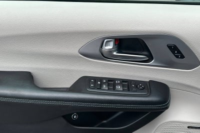 2019 Chrysler Pacifica Hybrid Limited