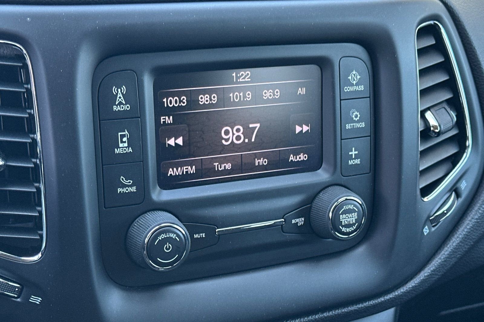 2018 Jeep Compass Sport