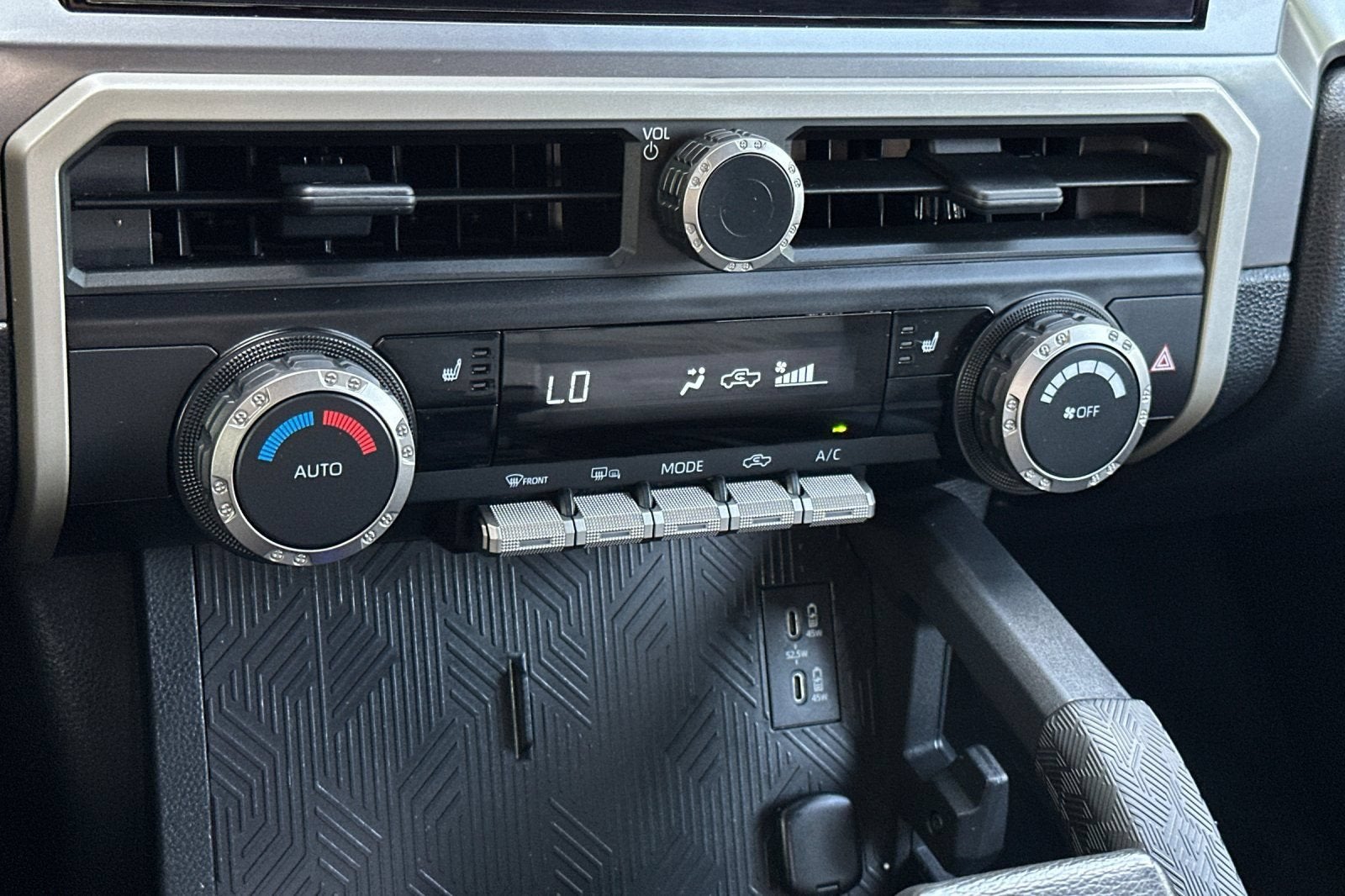 2024 Toyota Tacoma 4WD SR5