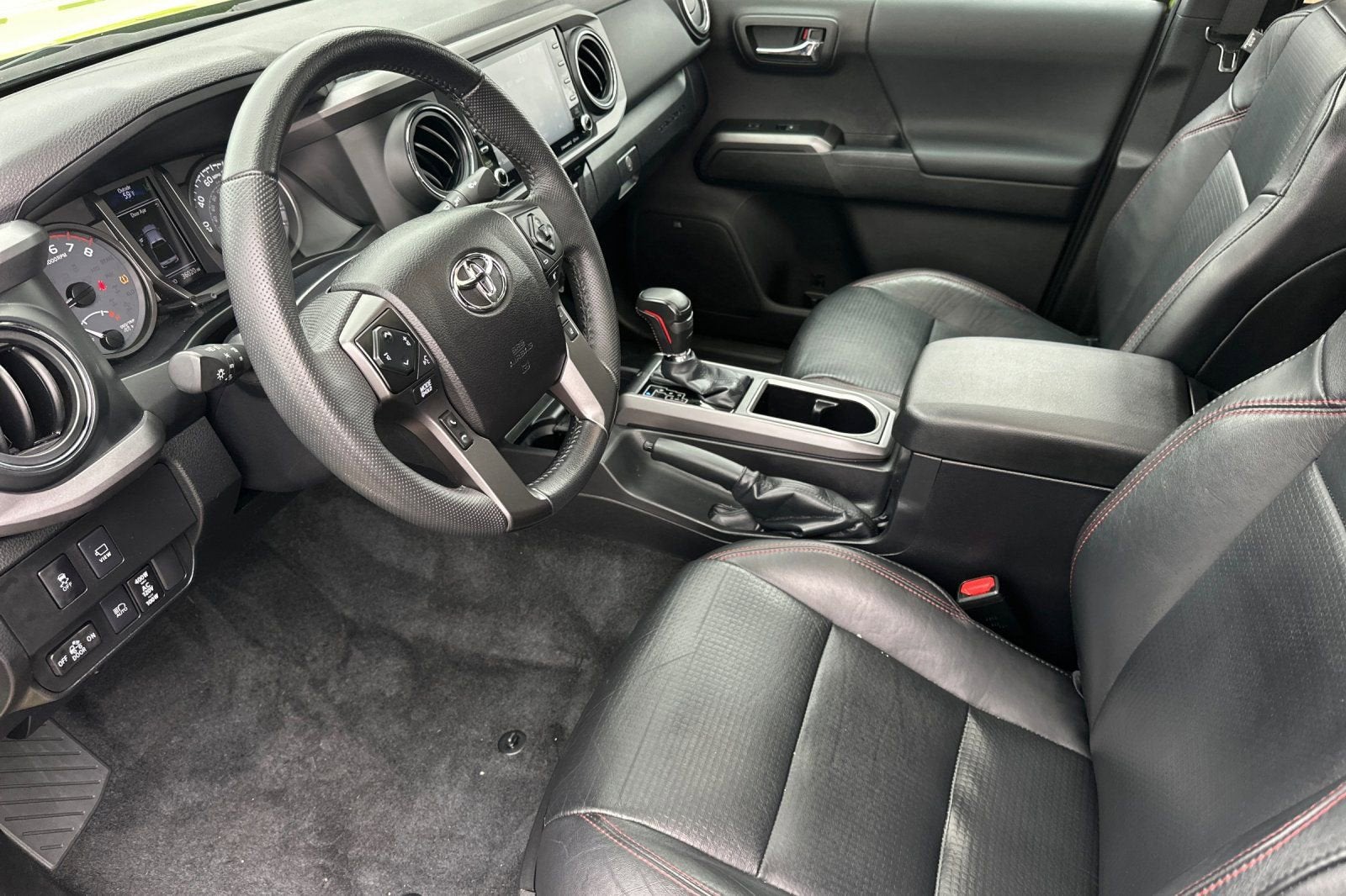 2022 Toyota Tacoma 4WD SR