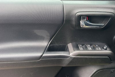 2022 Toyota Tacoma 4WD SR