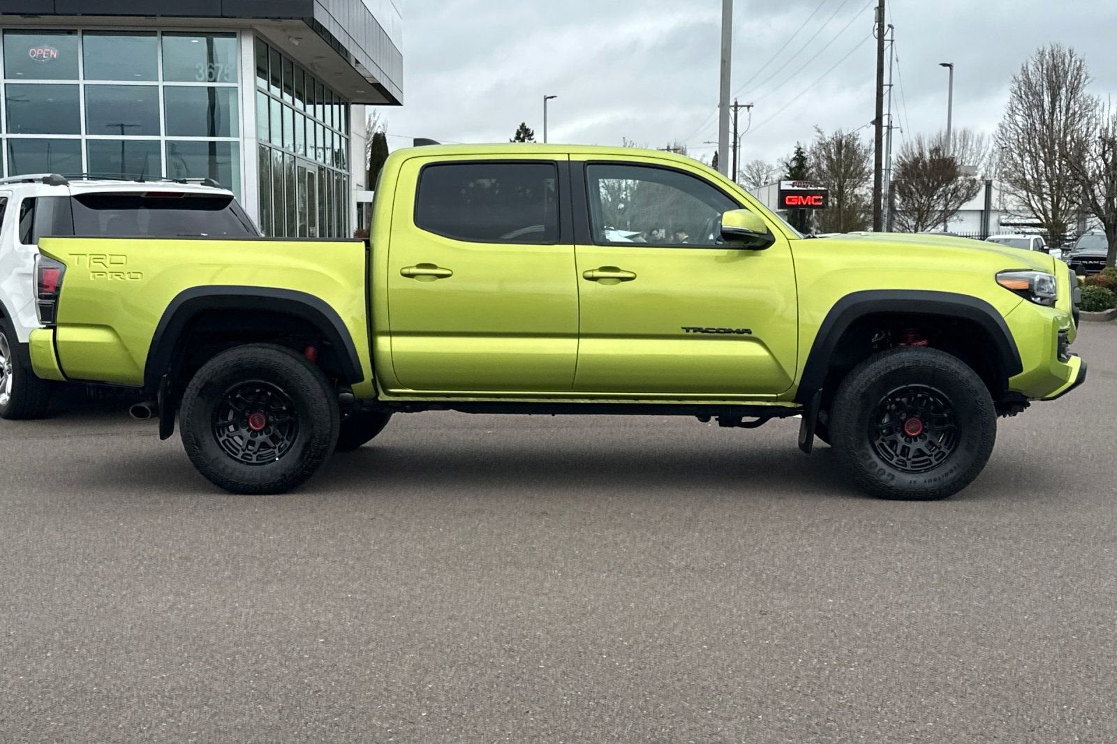2022 Toyota Tacoma 4WD SR