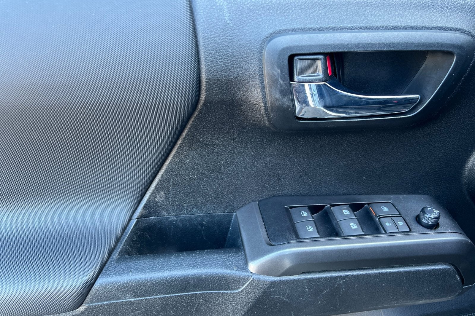 2022 Toyota Tacoma 4WD SR