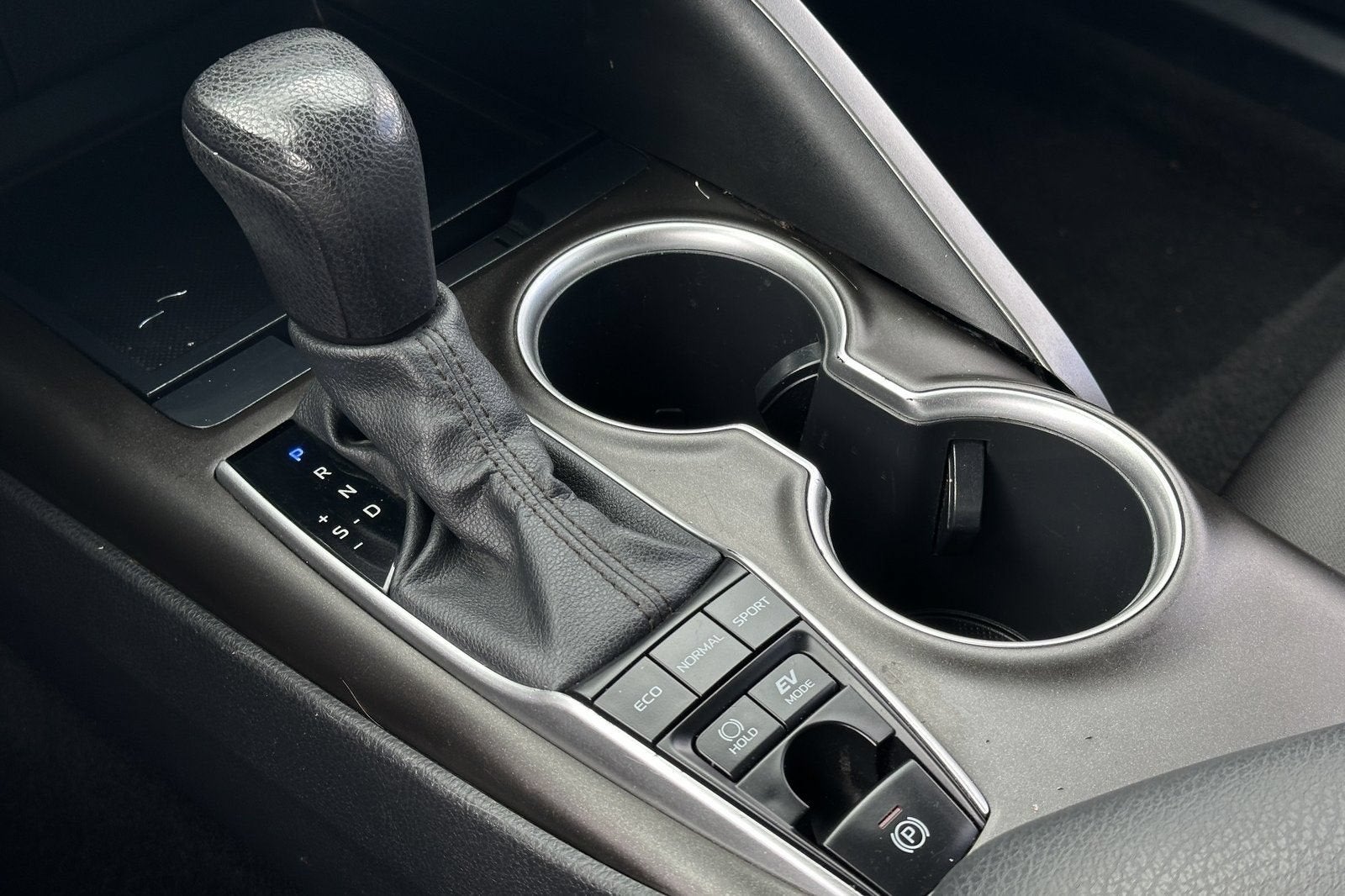 2021 Toyota Camry Hybrid LE