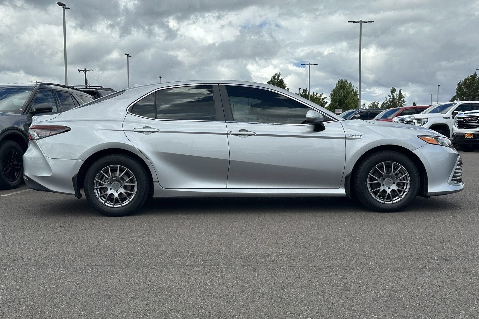 2021 Toyota Camry Hybrid LE