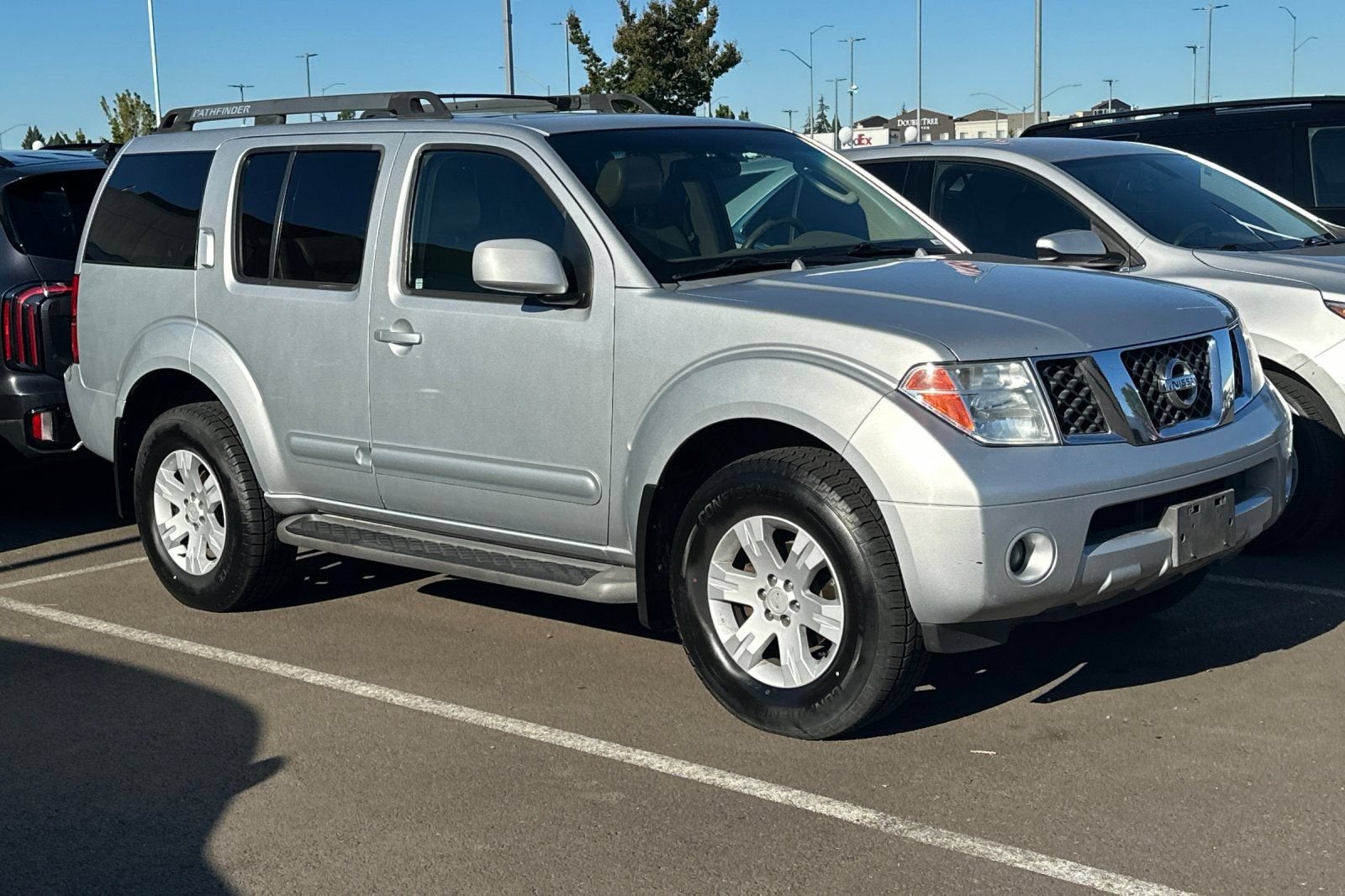 2006 Nissan Pathfinder LE