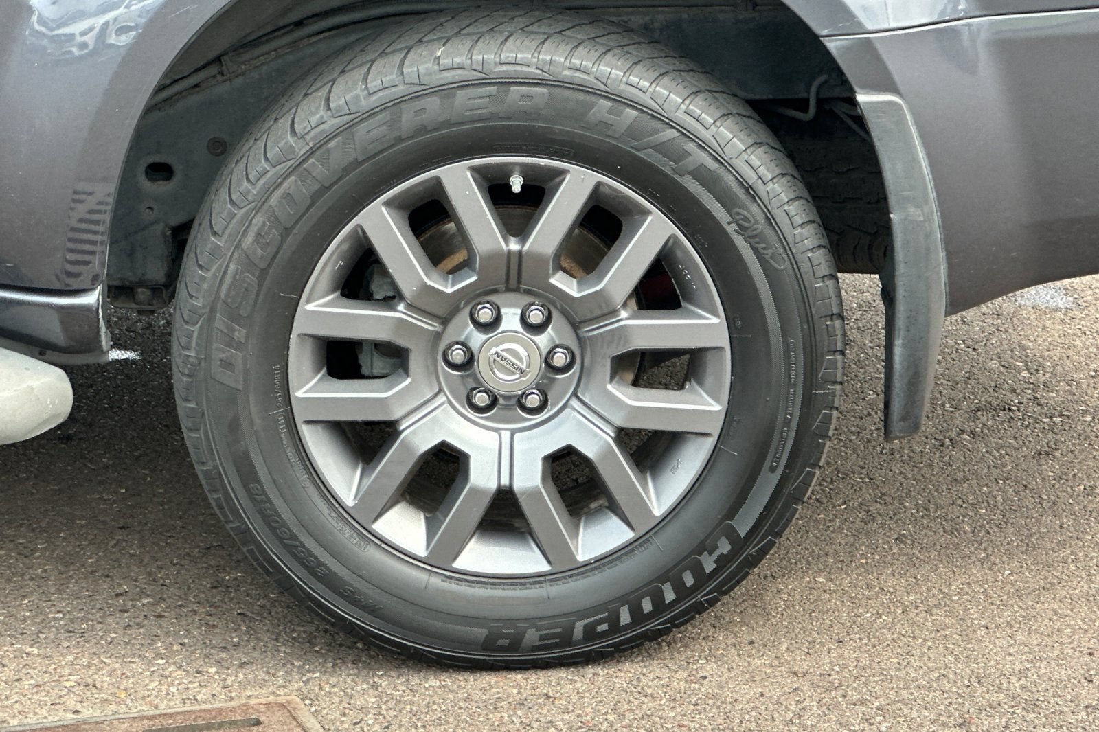2011 Nissan Pathfinder LE