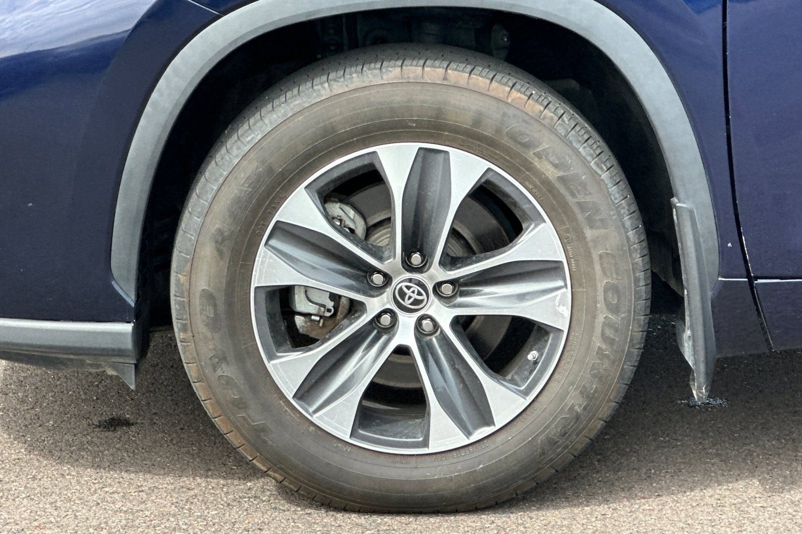 2023 Toyota Highlander L