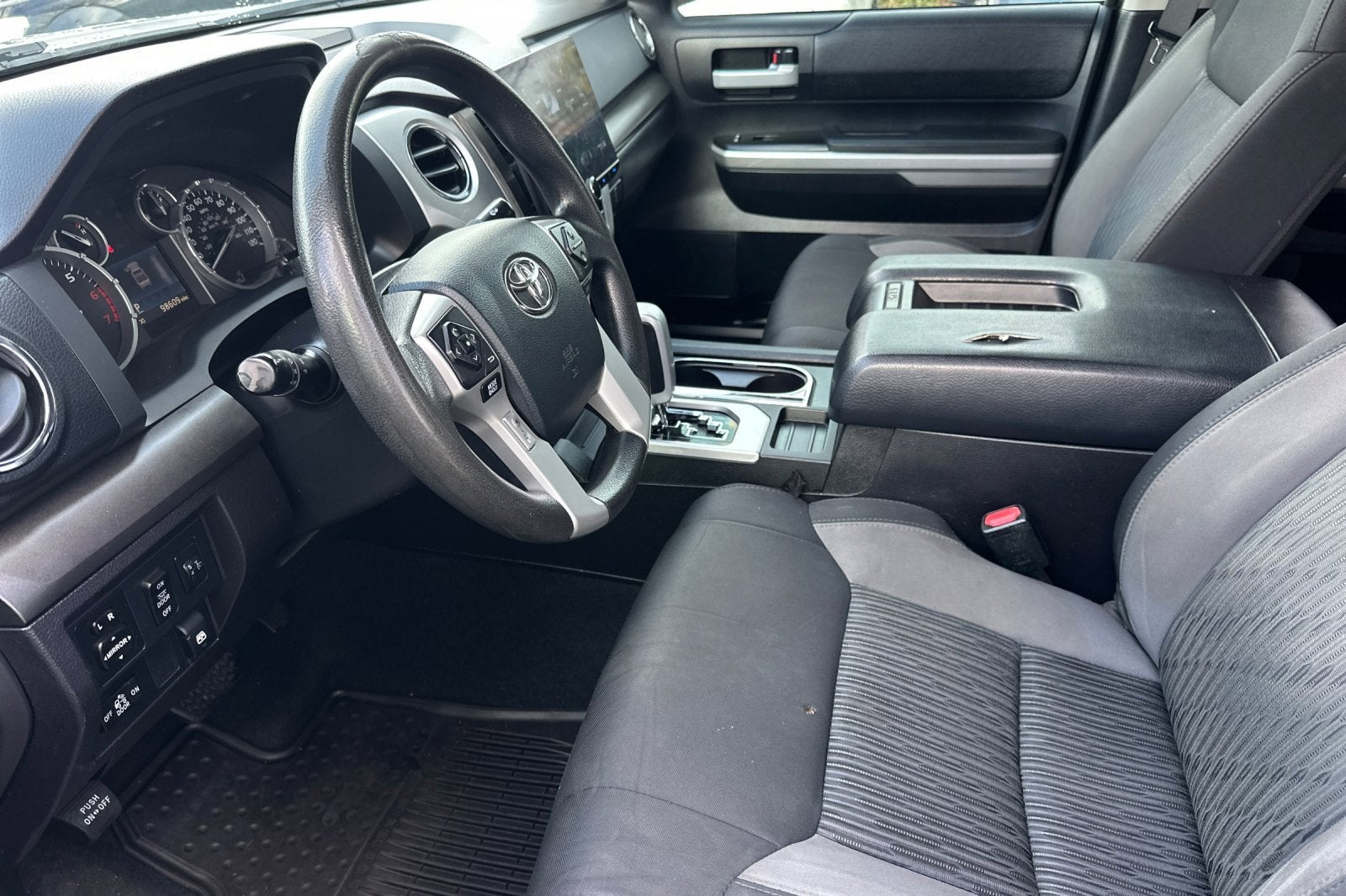 2014 Toyota Tundra 4WD Truck SR5