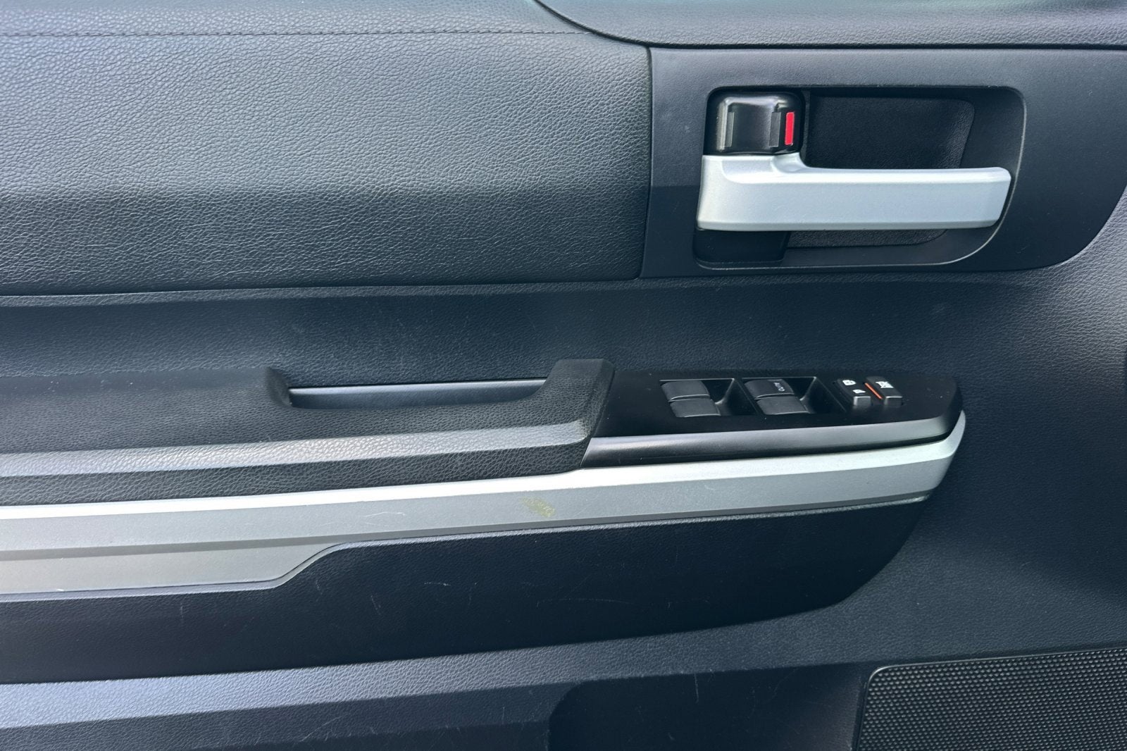 2014 Toyota Tundra 4WD Truck SR5