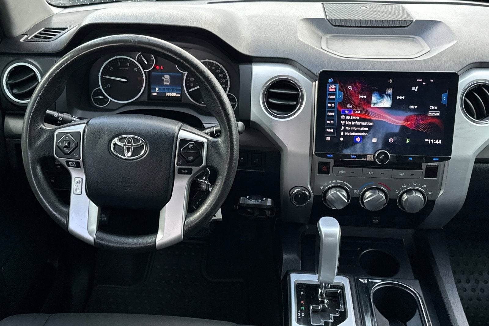 2014 Toyota Tundra 4WD Truck SR5