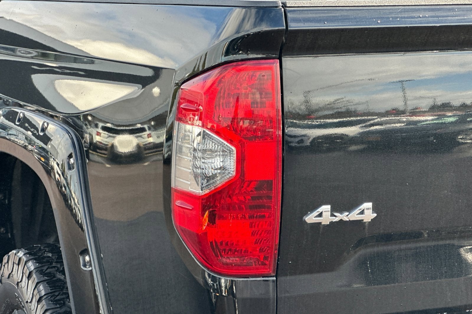 2014 Toyota Tundra 4WD Truck SR5