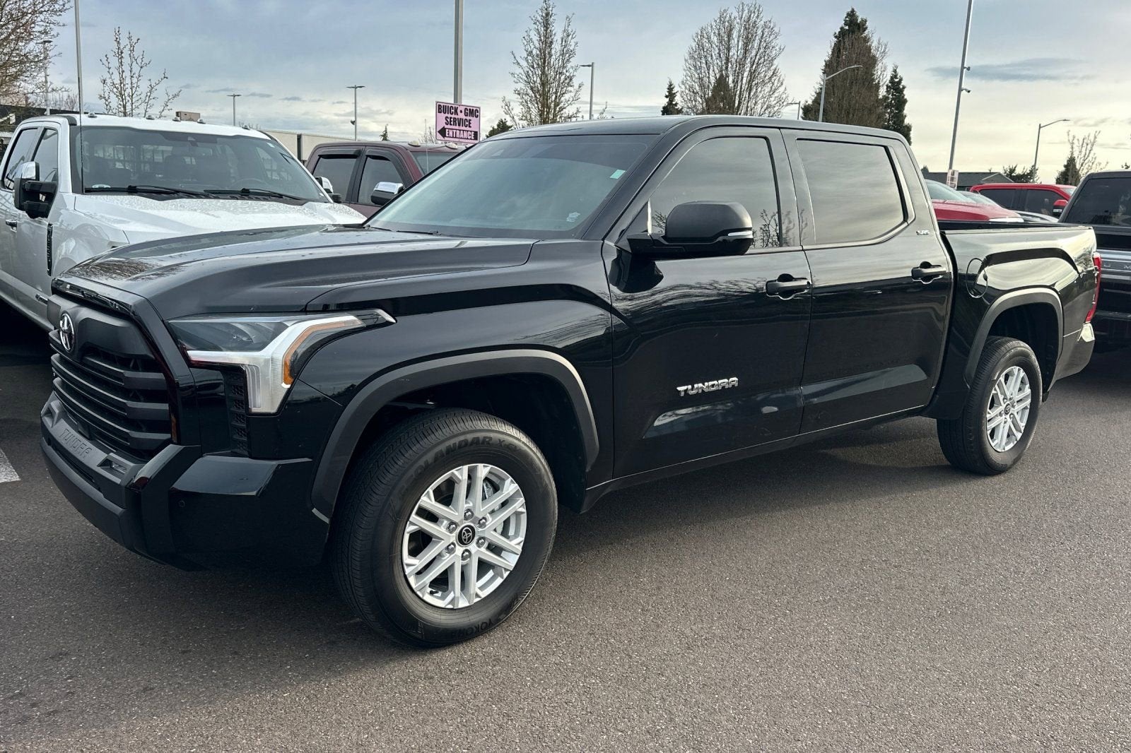 2024 Toyota Tundra 4WD SR5