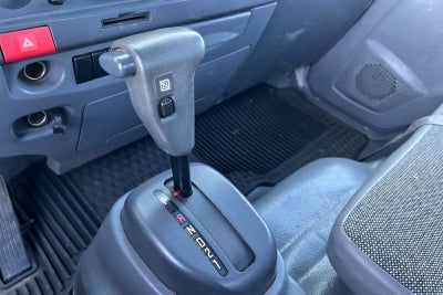 2009 Isuzu NPR HD DSL REG MT/NPR HD WHITE CAB IBT PWL