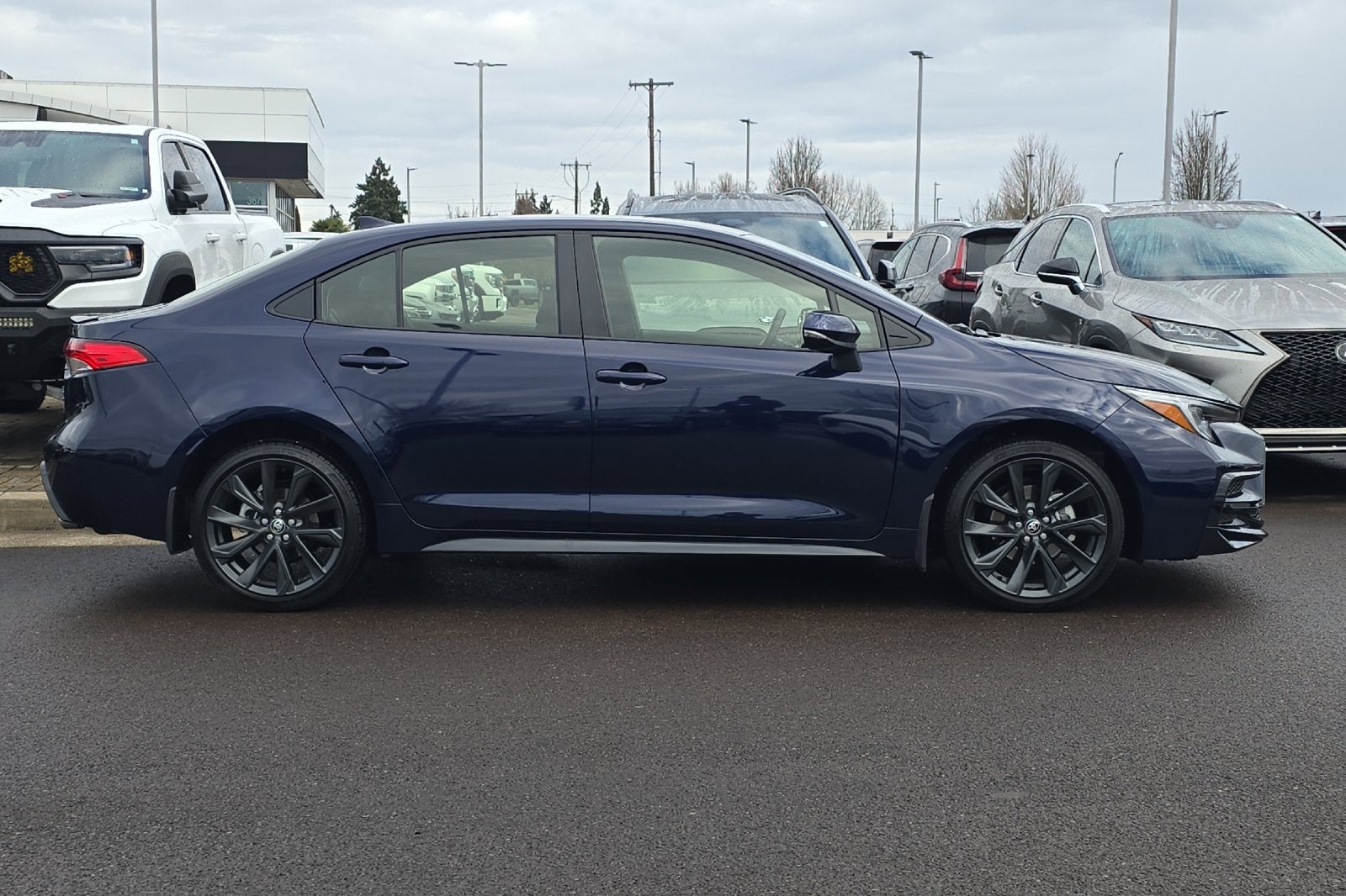 2025 Toyota Corolla Hybrid LE