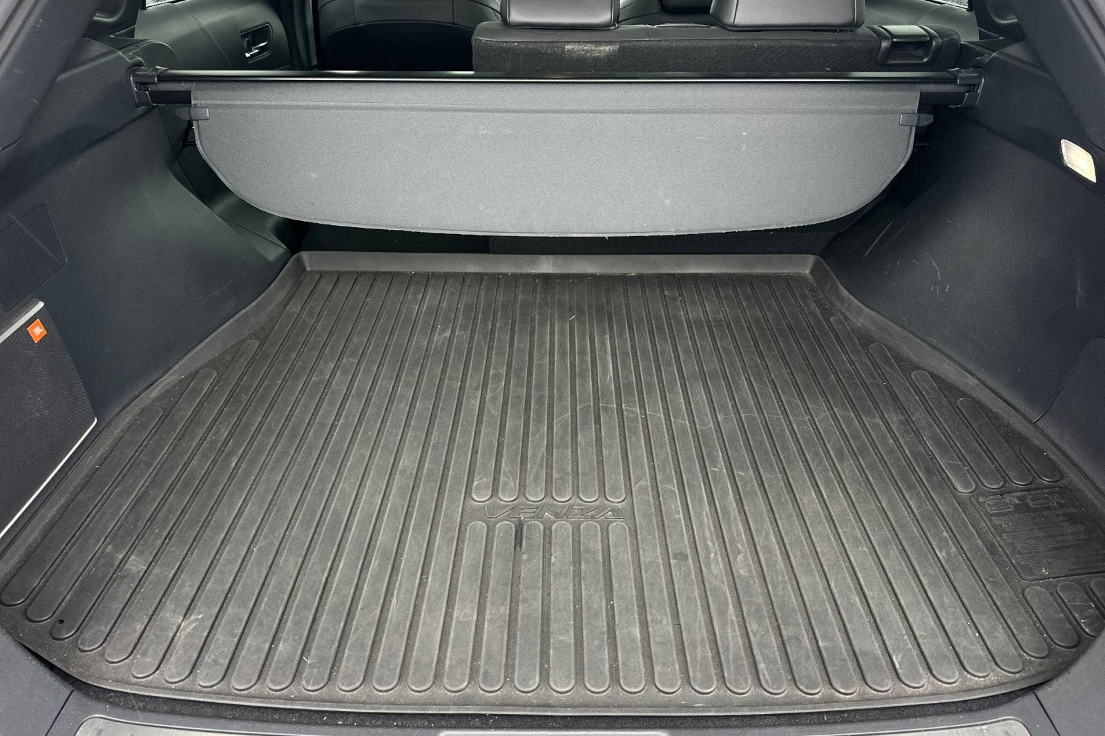 2023 Toyota Venza LE