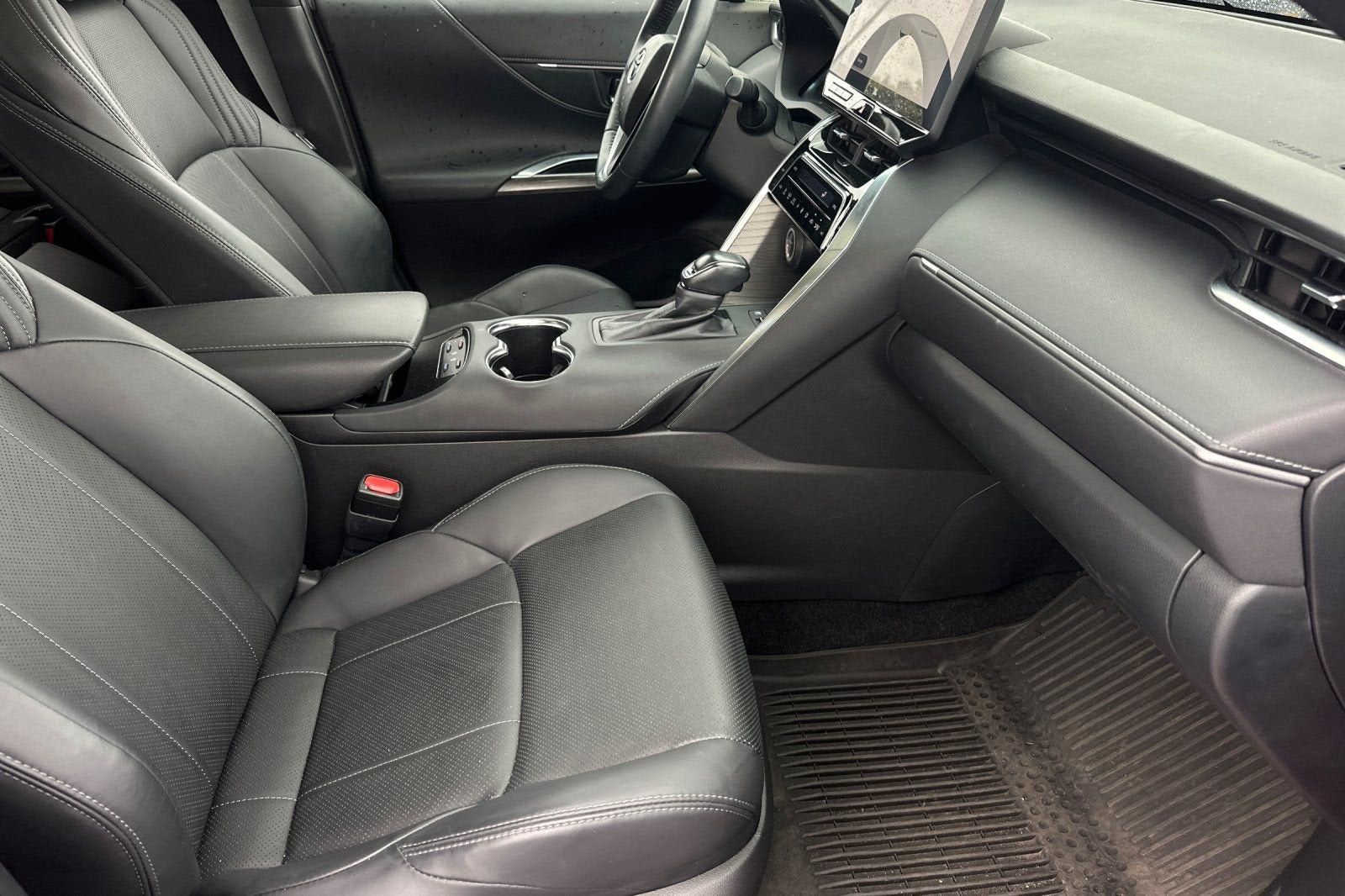 2023 Toyota Venza LE