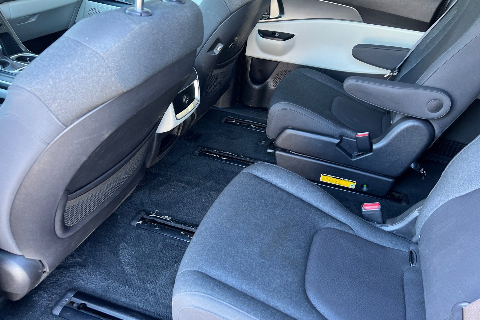 2022 Kia Carnival LX