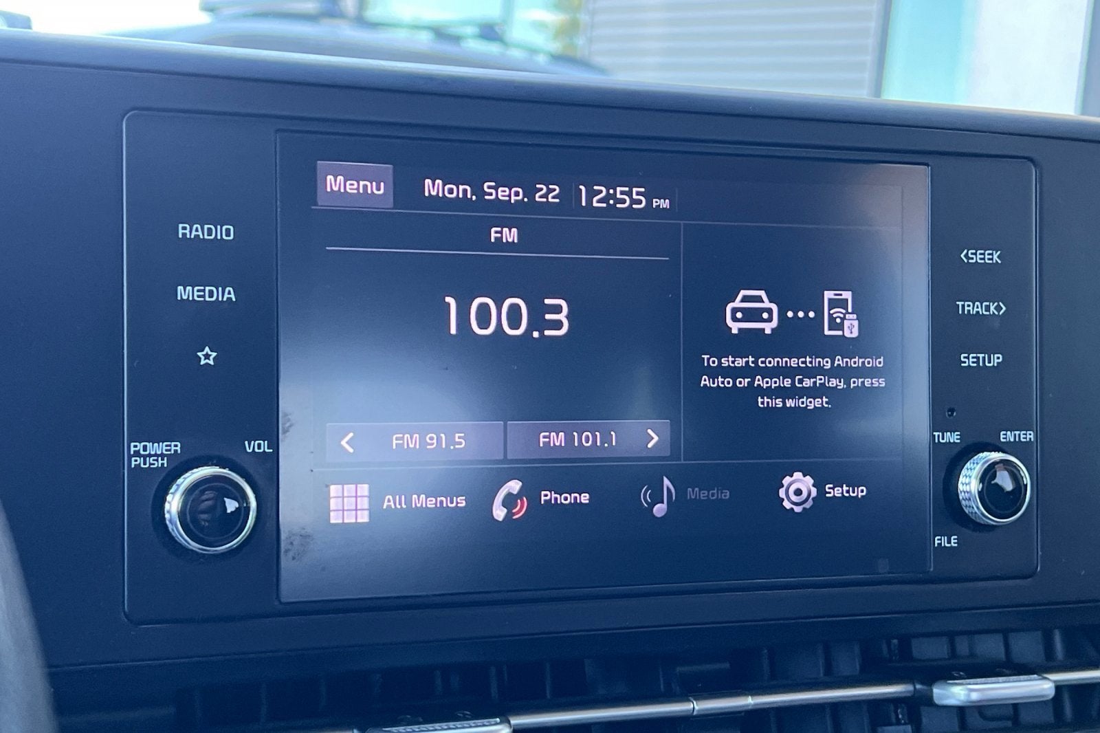 2022 Kia Carnival LX