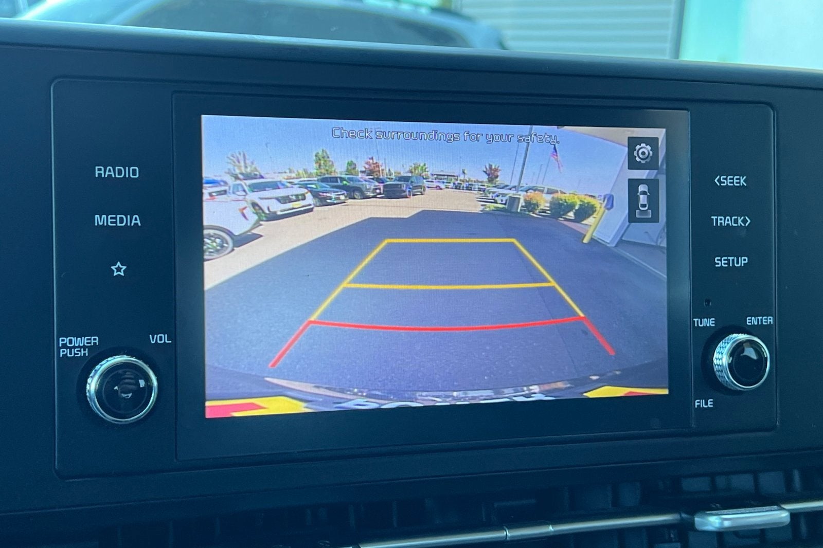 2022 Kia Carnival LX