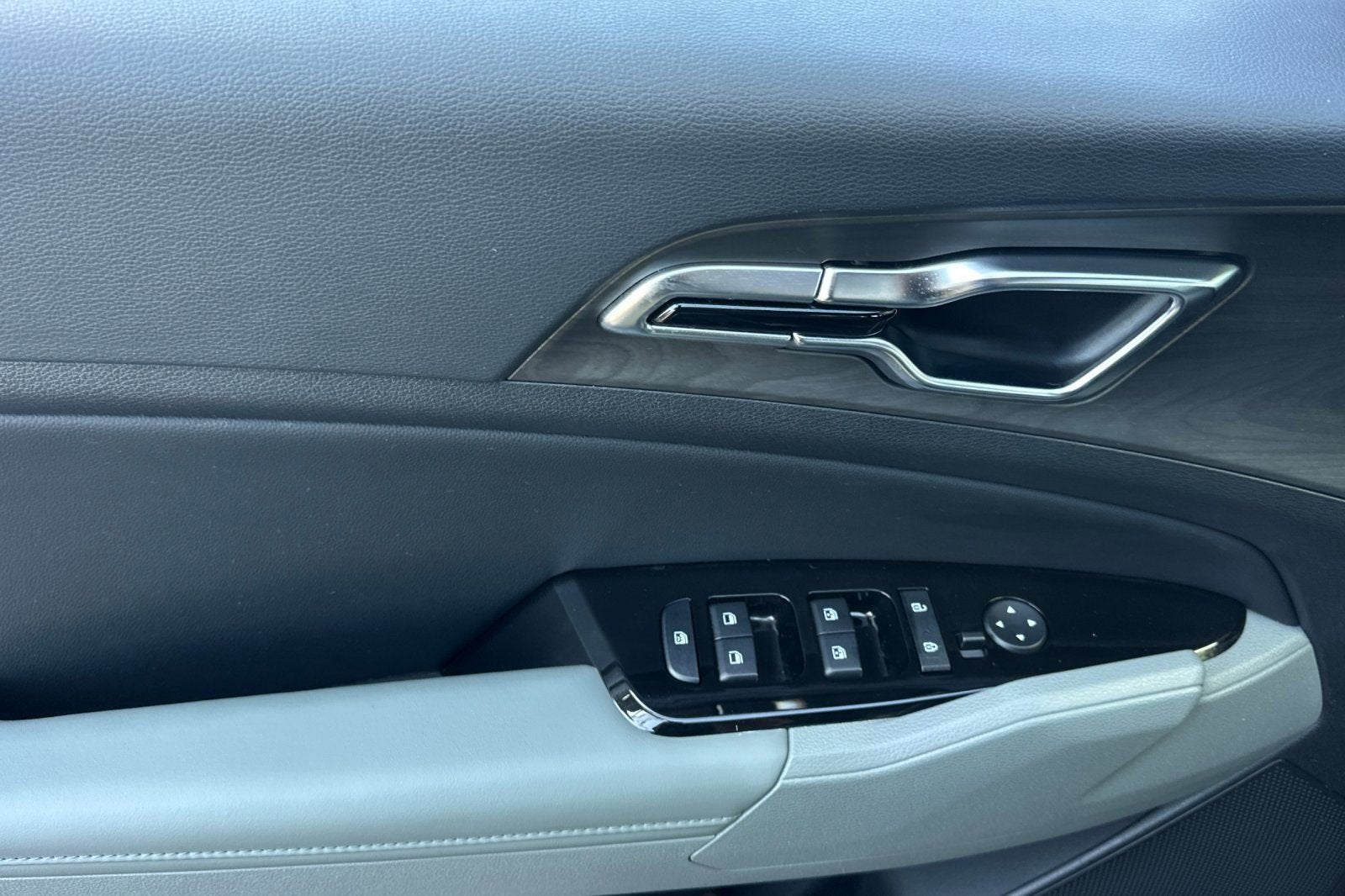 2025 Kia Sportage Plug-In Hybrid X-Line