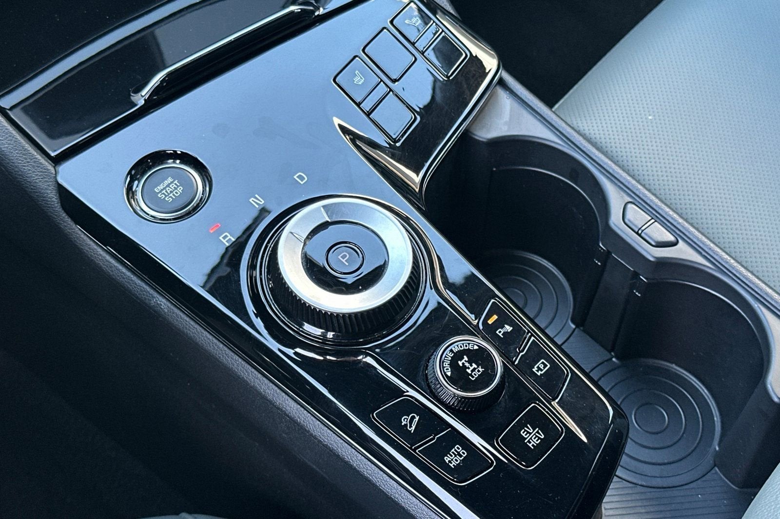2025 Kia Sportage Plug-In Hybrid X-Line