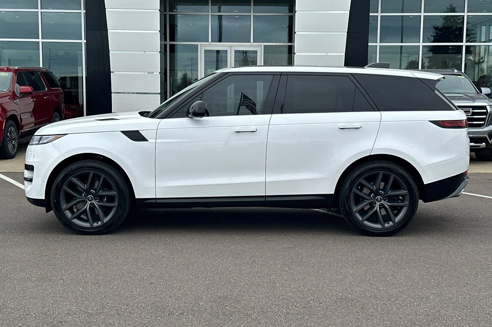 2024 Land Rover Range Rover Sport SE