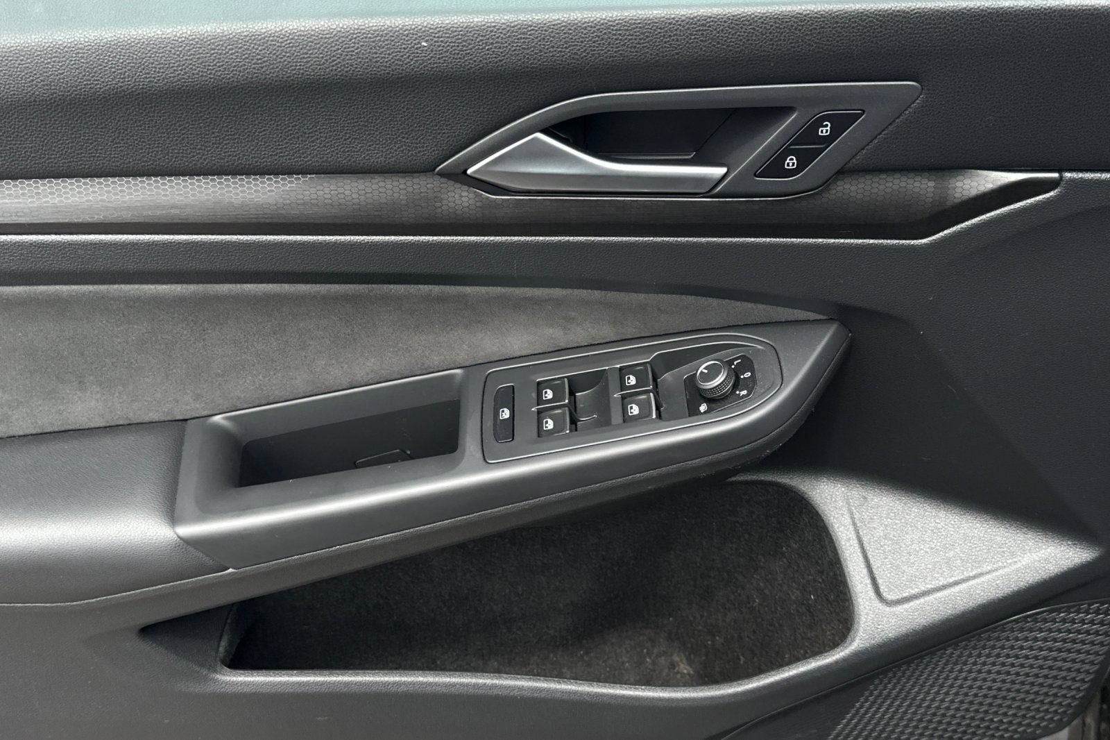 2024 Volkswagen Golf GTI SE