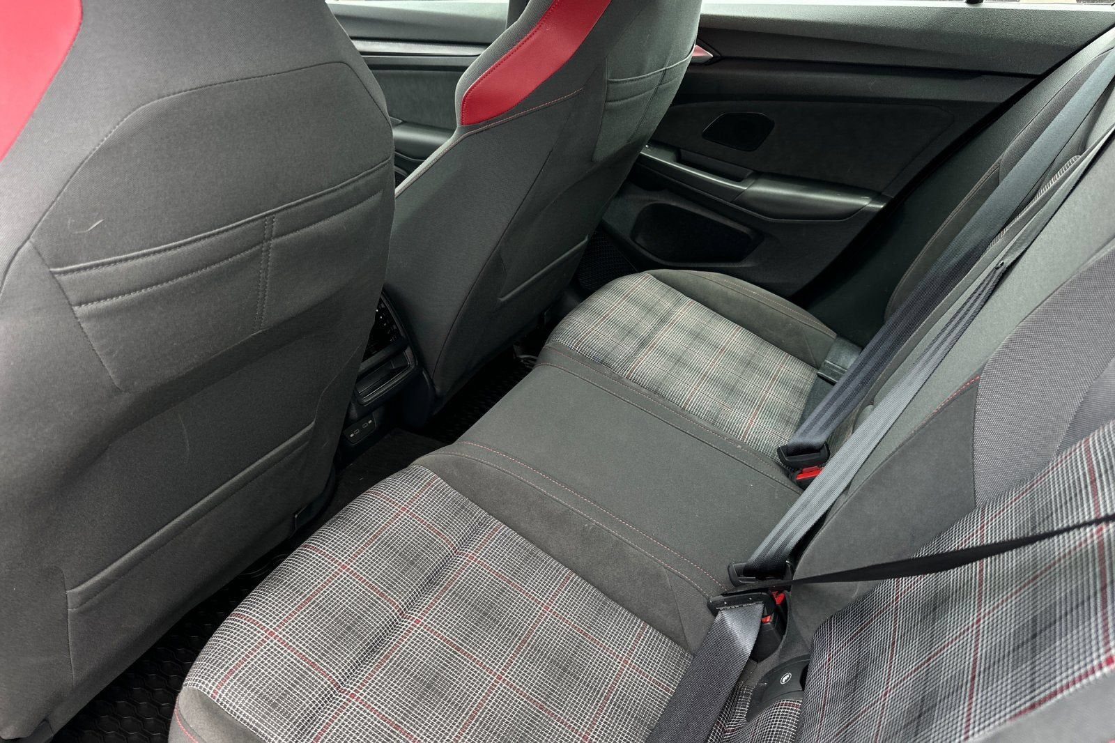 2024 Volkswagen Golf GTI SE