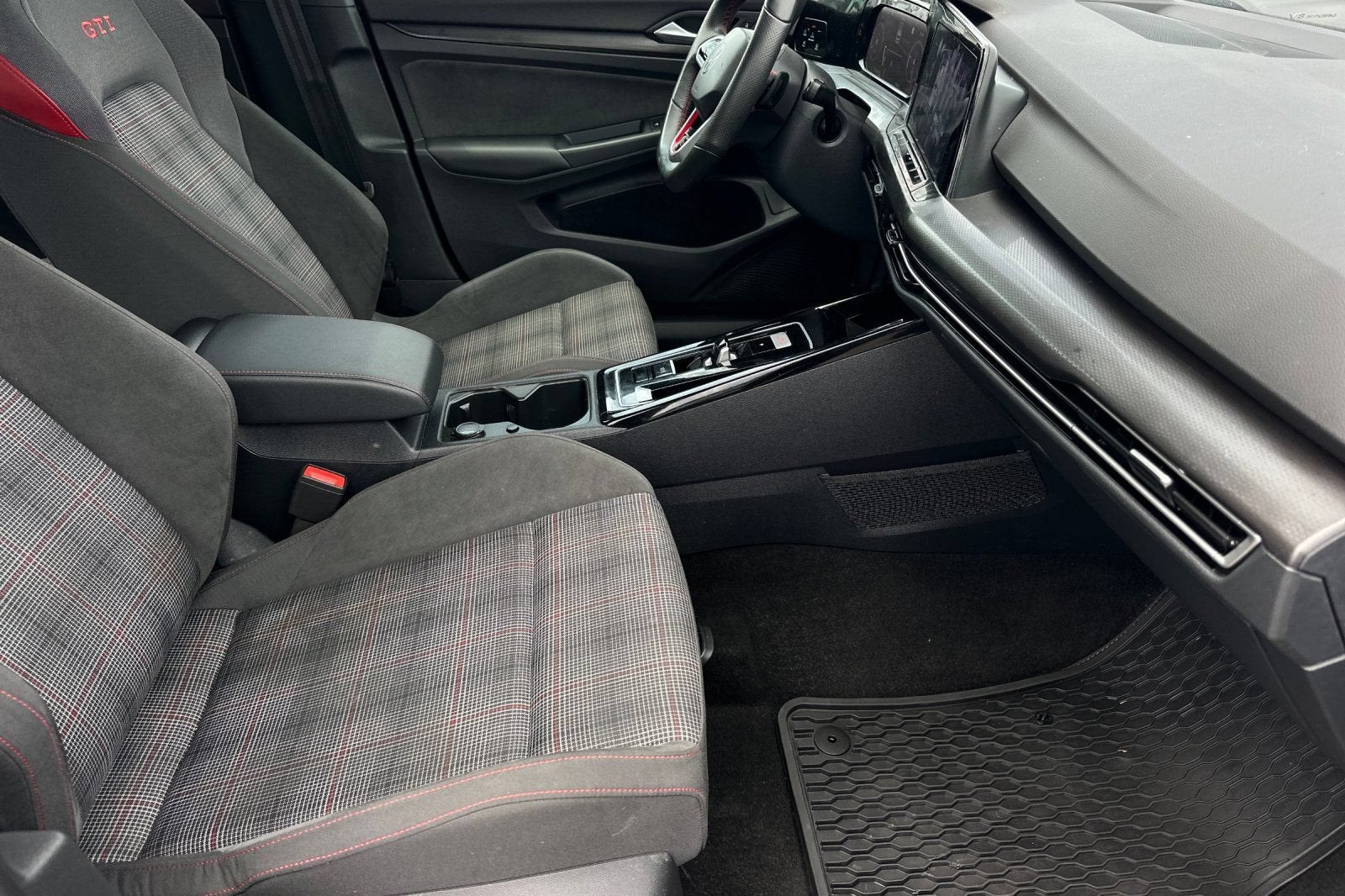 2024 Volkswagen Golf GTI SE