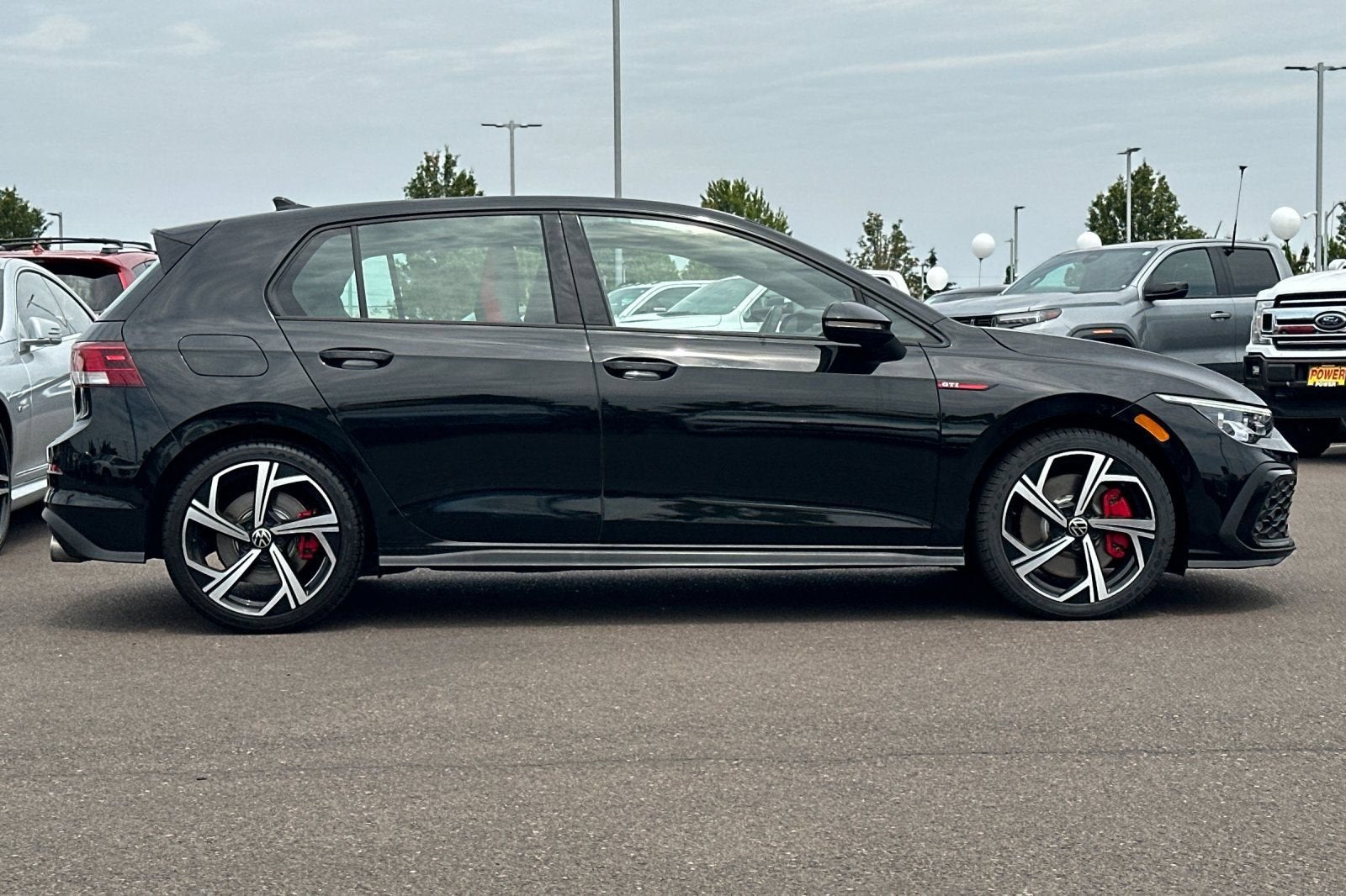 2024 Volkswagen Golf GTI SE