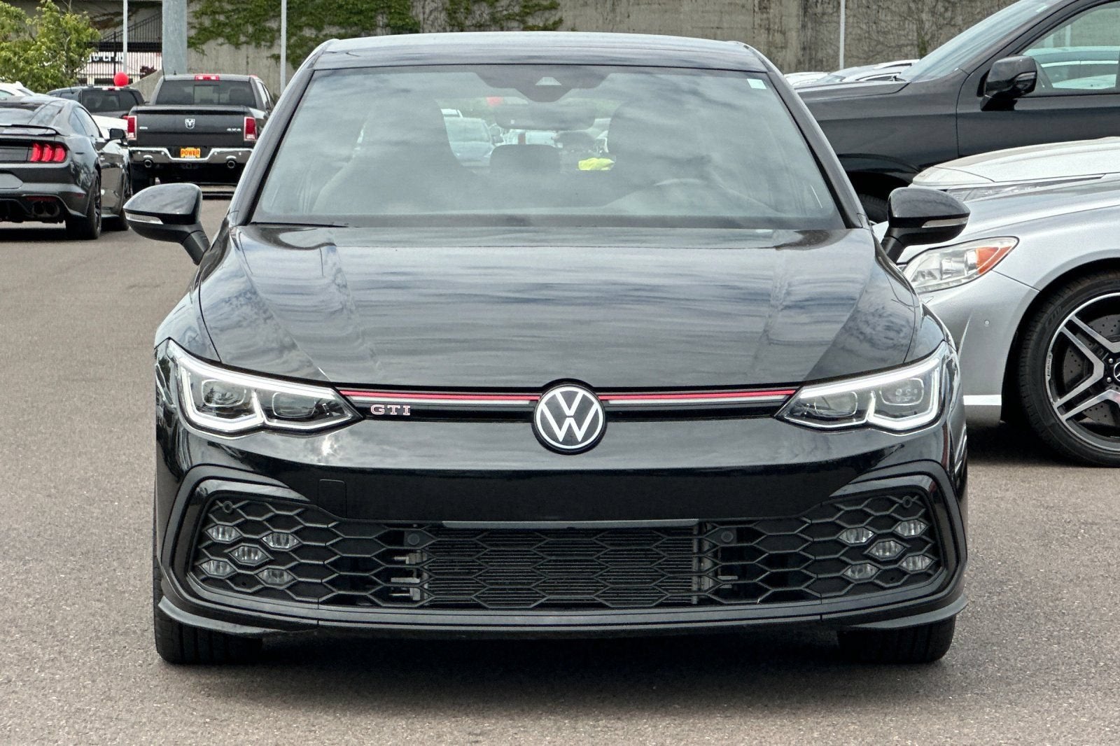 2024 Volkswagen Golf GTI SE