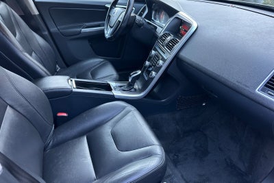 2016 Volvo XC60 T5 Drive-E Premier