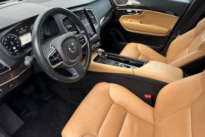 2017 Volvo XC90 Momentum