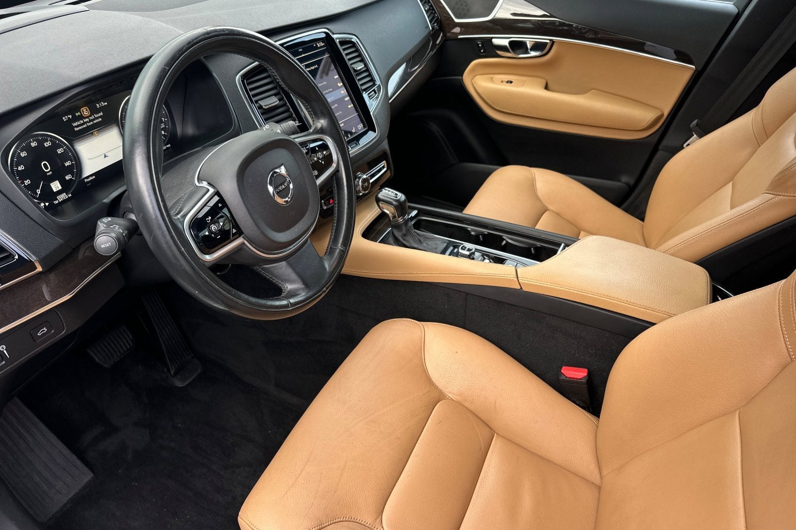 2017 Volvo XC90 Momentum