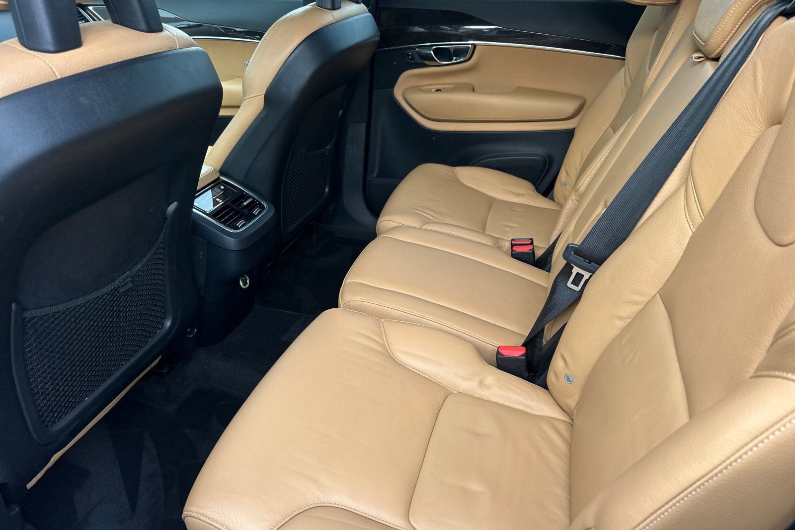 2017 Volvo XC90 Momentum