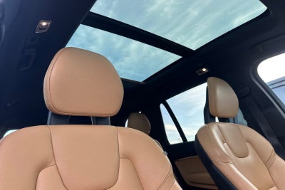 2017 Volvo XC90 Momentum